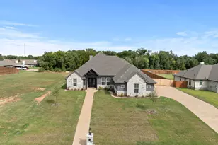252 Fox Run Ln, Robinson, TX 76706 - Photo 3