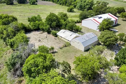 10590 Fm 121, Van Alstyne, TX 75495 - Photo 9