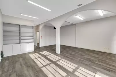 1619 W Irving Boulevard #2, Irving, TX 75061 - Photo 5