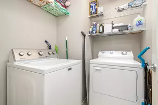 913 Avondale Ln, Plano, TX 75025 - Photo 13