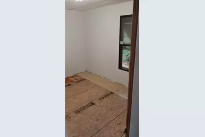 905 E Sears Street, Denison, TX 75020 - Photo 9