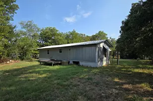 905 E Sears St, Denison, TX 75020 - Photo 7