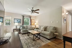 1202 Johns Dr, Euless, TX 76039 - Photo 7