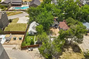 1310 Duluth St, Dallas, TX 75212 - Photo 3