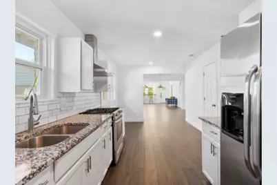 3240 Lipscomb Street, Fort Worth, TX 76110 - Photo 11