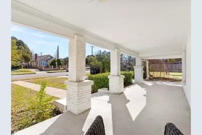 3240 Lipscomb Street, Fort Worth, TX 76110 - Photo 3