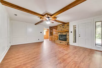 135 S Capri Drive, Duncanville, TX 75116 - Photo 5