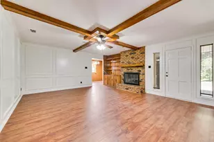 135 S Capri Dr, Duncanville, TX 75116 - Photo 5