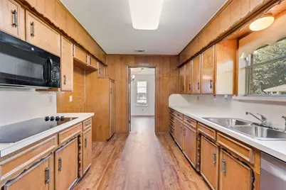 135 S Capri Drive, Duncanville, TX 75116 - Photo 9