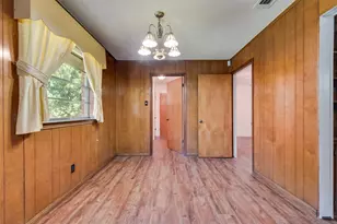 135 S Capri Dr, Duncanville, TX 75116 - Photo 7