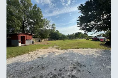 608 Cherokee Street, Bellmead, TX 76705 - Photo 3