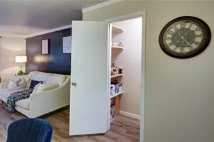 7931 Royal Ln, Dallas, TX 75230 - Photo 11