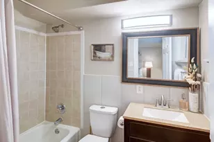 7931 Royal Ln, Dallas, TX 75230 - Photo 21