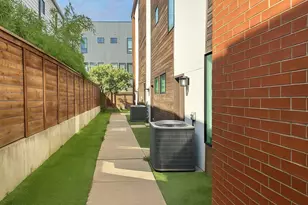 1931 N Prairie Ave, Dallas, TX 75204 - Photo 27