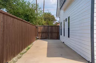 605 Archer Ave, Cockrell Hill, TX 75211 - Photo 27