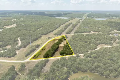 721 Sandstone Court, Bowie, TX 76230 - Photo 11