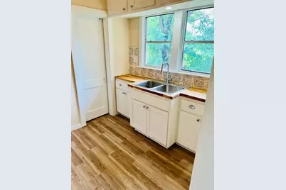 307 W 18th Street, Cisco, TX 76437 - Photo 9