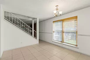 1013 Mockingbird Dr, Grapevine, TX 76051 - Photo 9