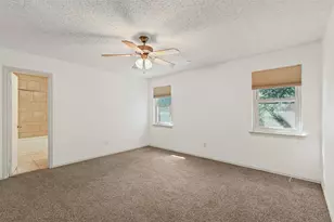 1013 Mockingbird Dr, Grapevine, TX 76051 - Photo 17