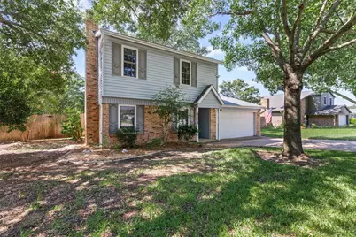 1013 Mockingbird Drive, Grapevine, TX 76051 - Photo 3