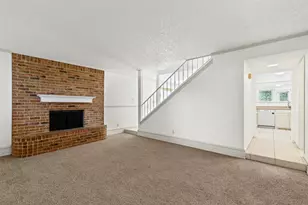 1013 Mockingbird Dr, Grapevine, TX 76051 - Photo 5