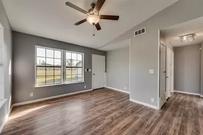 109 Kelly Lane, Seven Points, TX 75143 - Photo 9