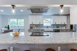 9962 Larchbrook Dr, Dallas, TX 75238 - Photo 17