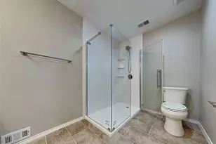 4915 Chilton Dr, Dallas, TX 75227 - Photo 11