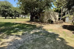 1623 Lands End St, Granbury, TX 76048 - Photo 11