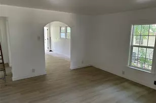 206 N 3rd St, Lott, TX 76656 - Photo 5