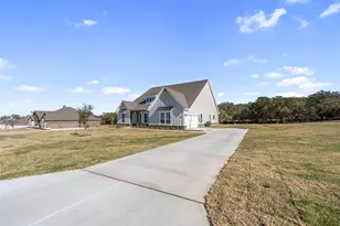 136 Oak Grv Wy, Springtown, TX 76082 - Photo 7