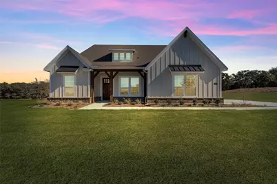 136 Oak Grove Way, Springtown, TX 76082 - Photo 1