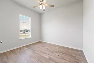 136 Oak Grv Wy, Springtown, TX 76082 - Photo 11