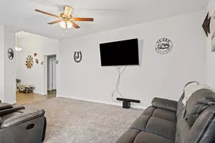 1104 Dublin Dr, Cleburne, TX 76033 - Photo 9