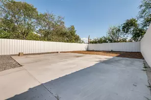 3702 Brandon St, Dallas, TX 75211 - Photo 23