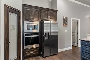 4905 Frio Dr, Granbury, TX 76048 - Photo 5