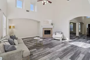 6207 Weaver Dr, Arlington, TX 76001 - Photo 5