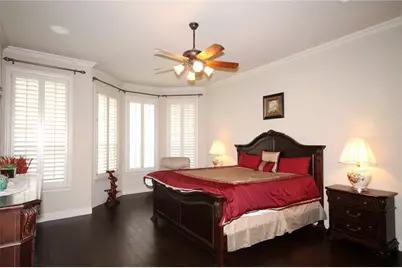 9128 Oleander Way, Irving, TX 75063 - Photo 9