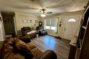 506 W Reiman St, Seymour, TX 76380 - Photo 3