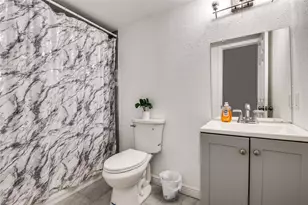 10222 Red Maple Dr, Dallas, TX 75249 - Photo 17