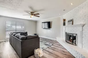 10222 Red Maple Dr, Dallas, TX 75249 - Photo 11