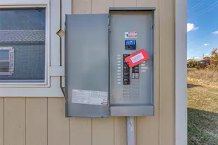 5001 Knob Hill Rd, Azle, TX 76020 - Photo 11