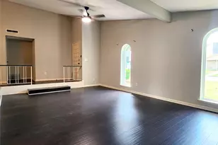 338 Wildbriar Dr, Garland, TX 75043 - Photo 5