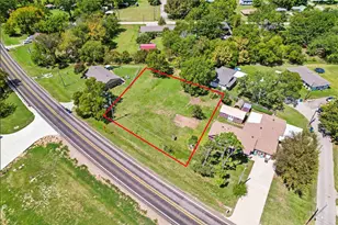 309 W Sherman Dr, Aubrey, TX 76227 - Photo 3