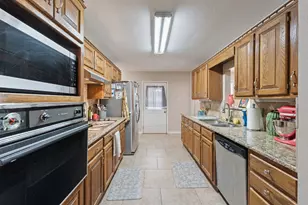 1407 Inglewood Dr, Stephenville, TX 76401 - Photo 11