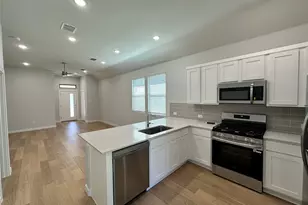 908 Pne Bch Dr, McKinney, TX 75071 - Photo 3