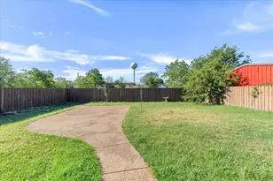 315 W 6th St, Justin, TX 76247 - Photo 27