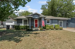 418 Marengo St, Cleburne, TX 76033 - Photo 1