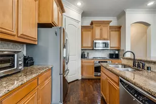 4045 Winsor Dr, Farmers Branch, TX 75244 - Photo 11