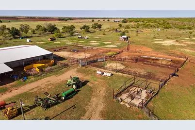 1241 County Road 24, Estelline, TX 79201 - Photo 21